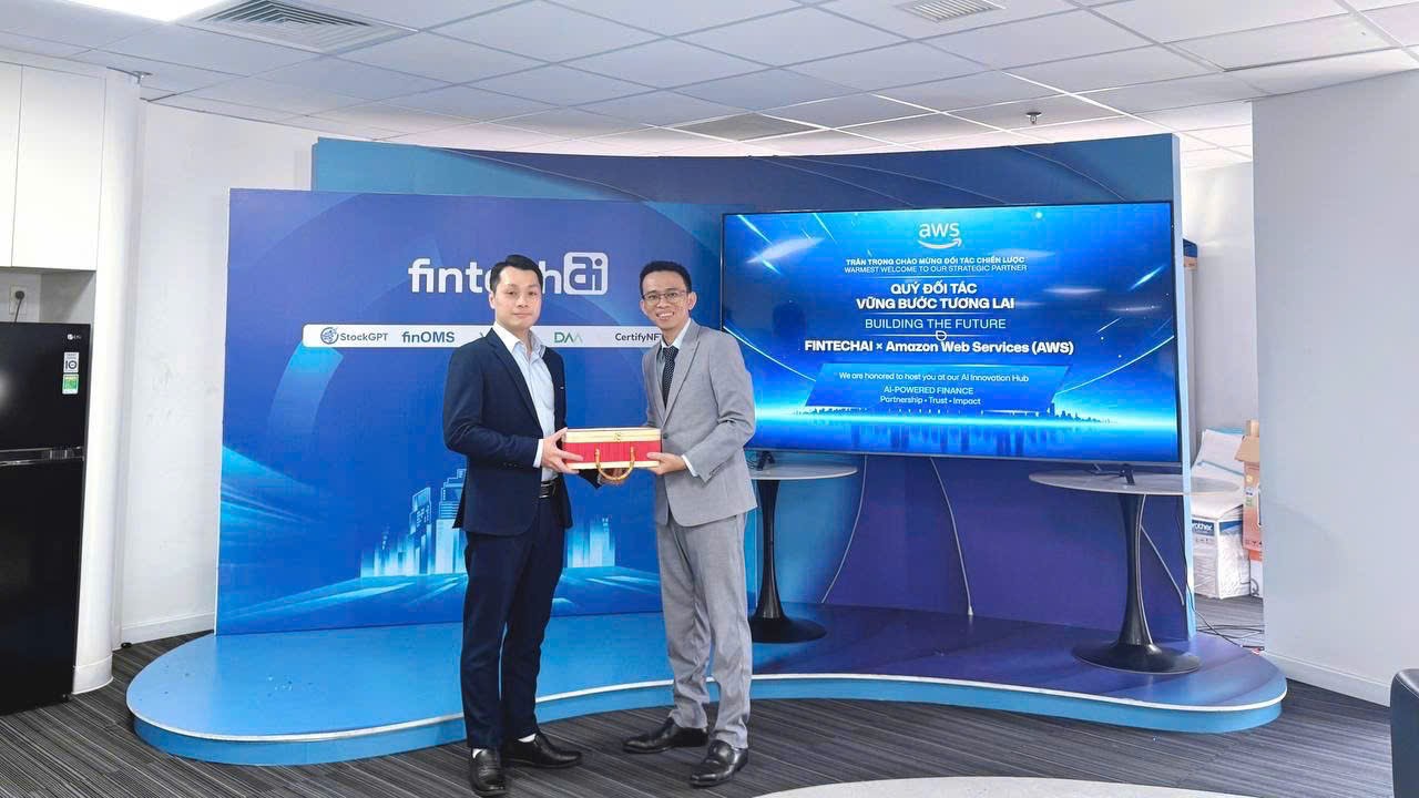 TitanBases meeting with FintechAI during an AI and financial-services technology working visit in Ho Chi Minh City